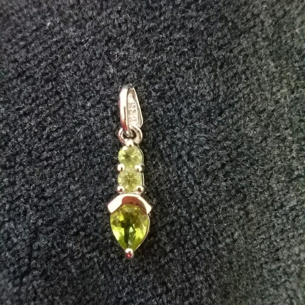 Peridot and sterling silver pendent